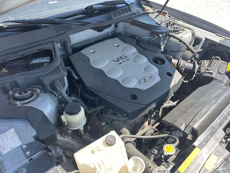 2005-infiniti-fx35-image-8