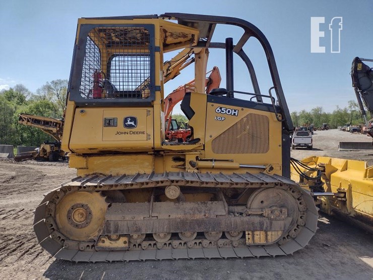 2004-deere-650h-image-26