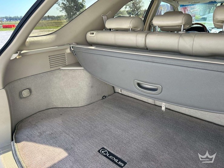 2002-lexus-rx300-image-24