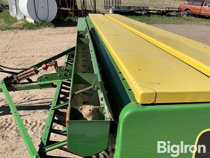 john-deere-8300-image-10