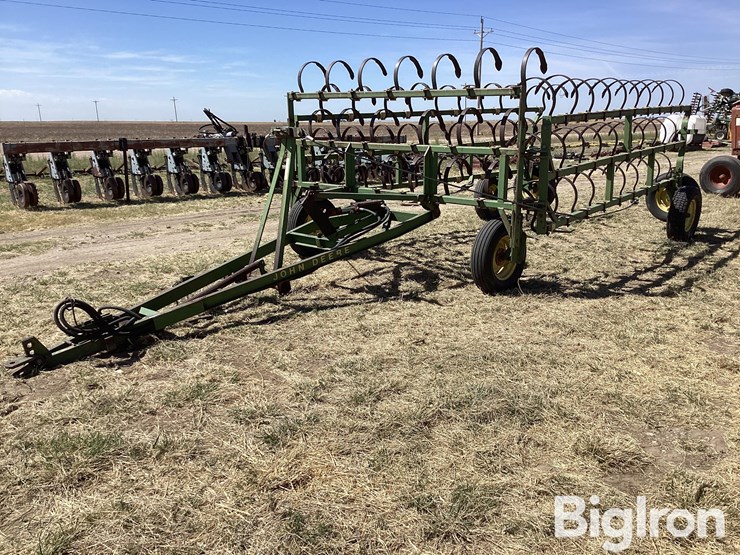 john-deere-40-image-1