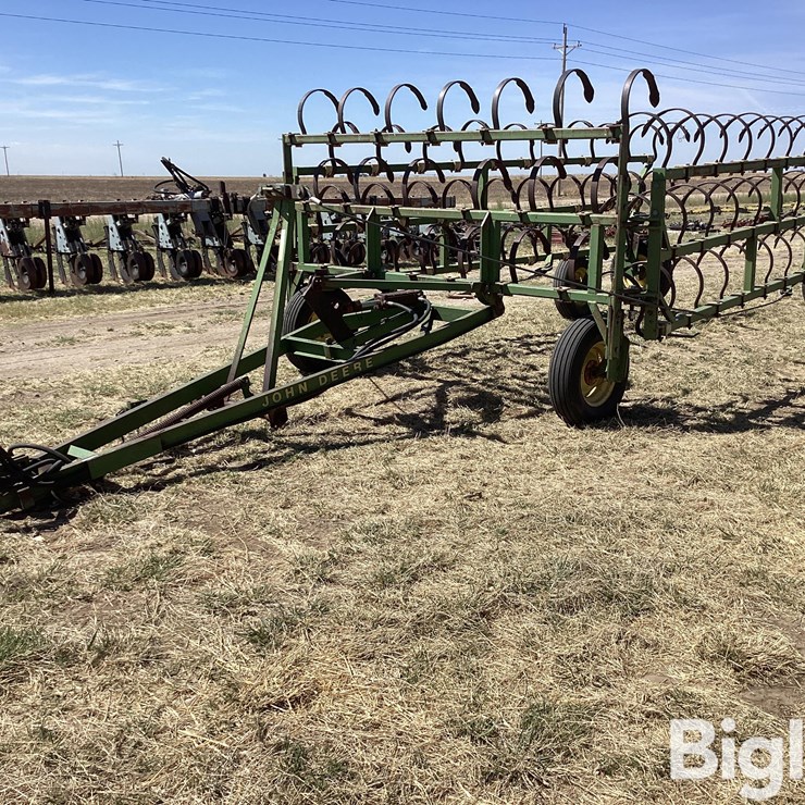 JOHN DEERE 40