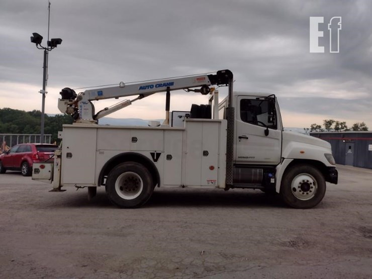 2015-hino-338-image-3