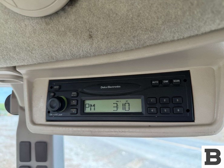 2009-john-deere-6115d-image-62