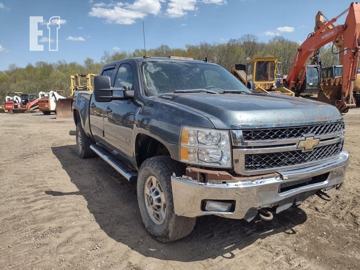 2011-chevrolet-silverado-2500hd-ltz-image-30