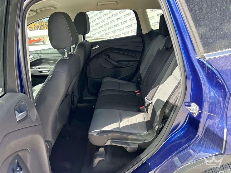 2016-ford-escape-se-image-21