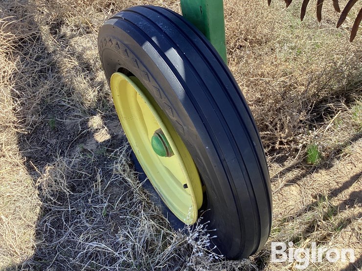 john-deere-400-image-18