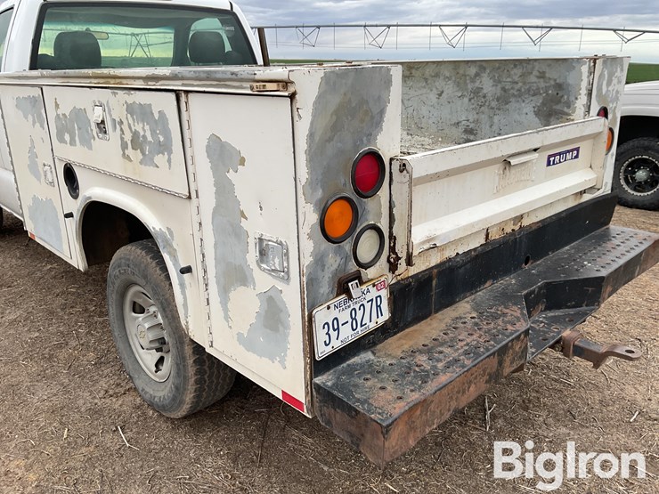 2006-chevrolet-3500-image-16
