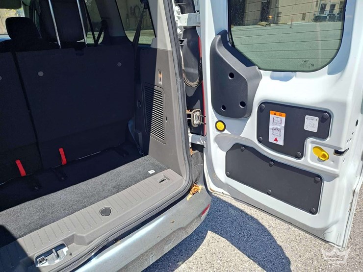2019-ford-transit-connect-image-22