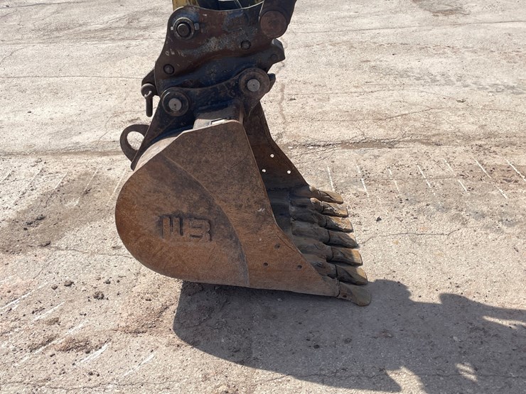 2014-komatsu-pc78-image-30
