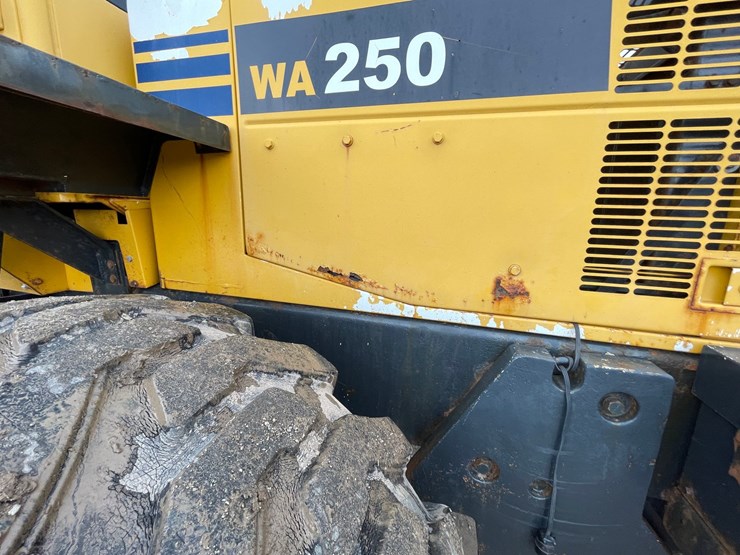 2007-komatsu-wa250-5-image-30