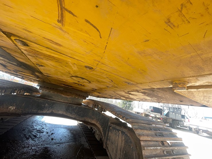 2015-komatsu-pc360-lc-10-image-40