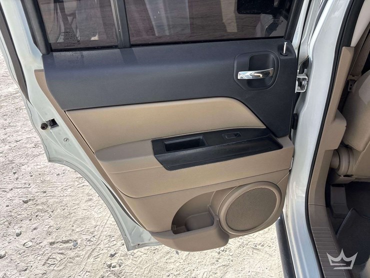 2016-jeep-patriot-image-24