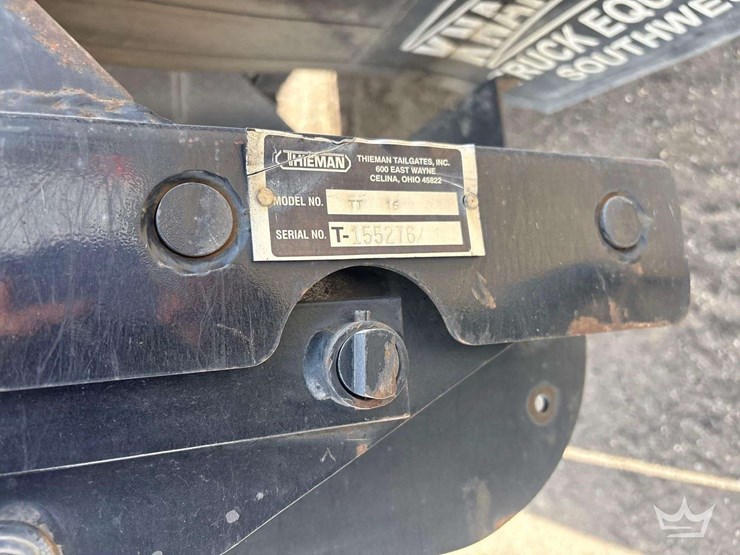 2016-ford-f550-image-12