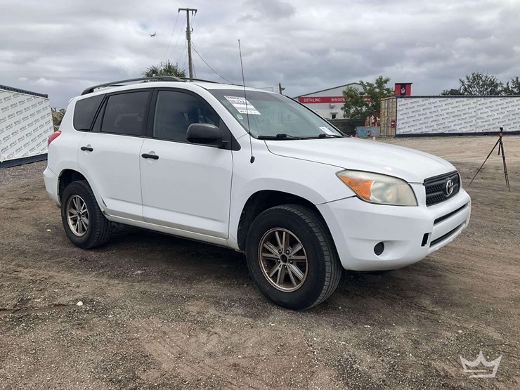 2007-toyota-rav4-image-2