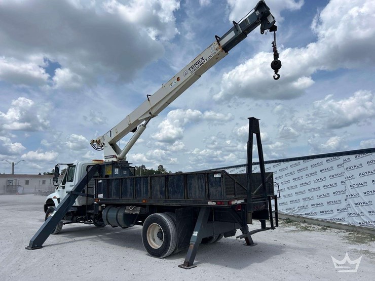 2014-international-durastar-4300-image-4