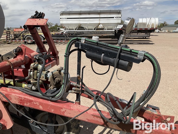 2011-case-ih-2800-image-11
