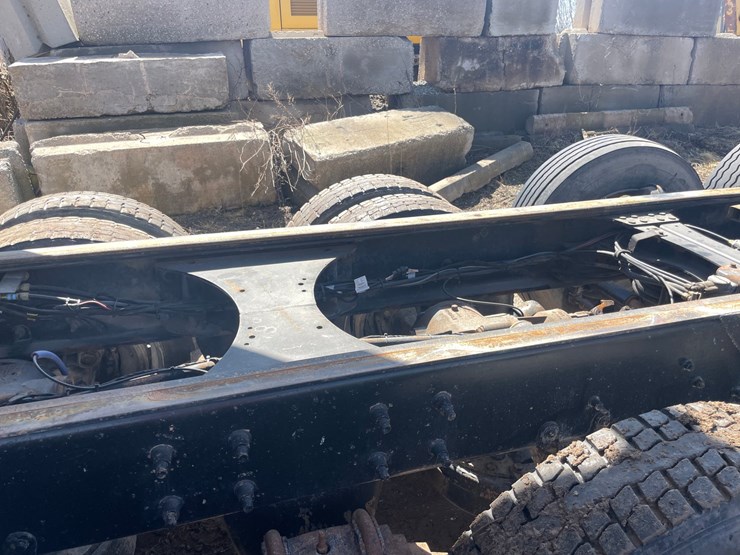 #4014-•-2013-quad-axle-mack-dump-truck-(has-wi-title)-image-154