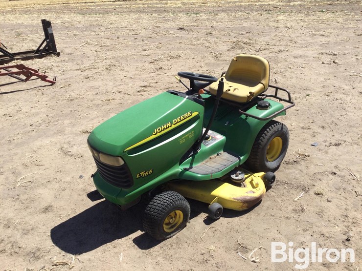 john-deere-lt166-image-1