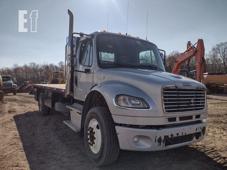 2015-freightliner-business-class-m2-106-image-36