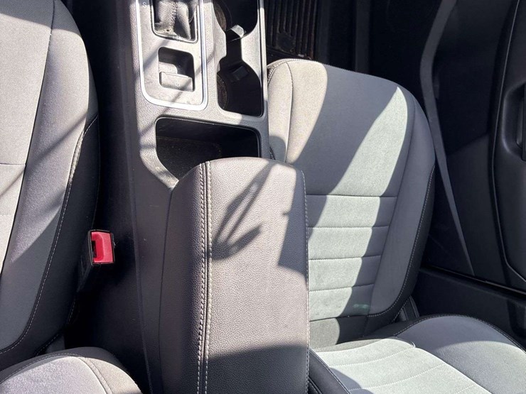 2017-ford-escape-image-17