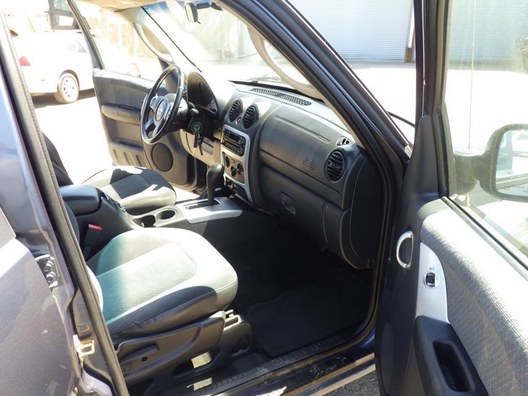 2002-jeep-liberty-image-6