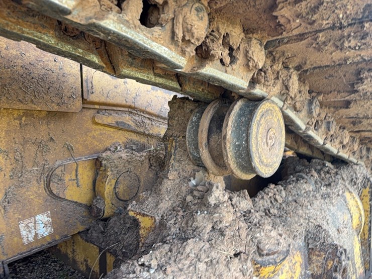 2016-caterpillar-d6t-image-9