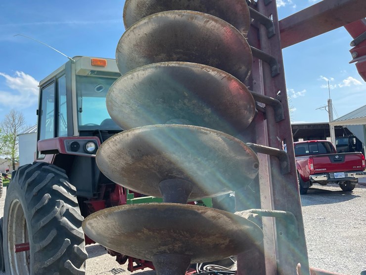 case-ih-3900-image-19