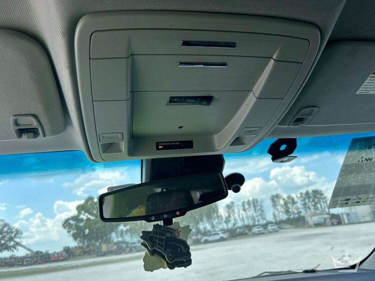 2018-chevrolet-tahoe-image-19