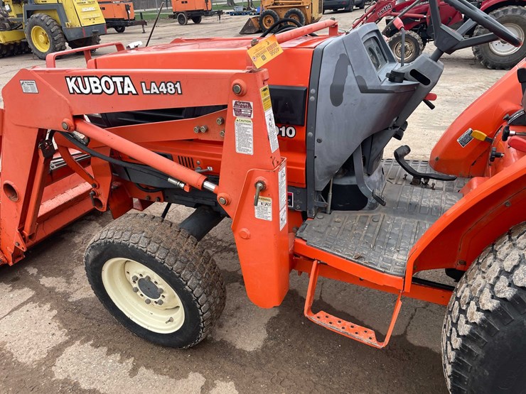 #4056-•-kubota-tractor-image-26
