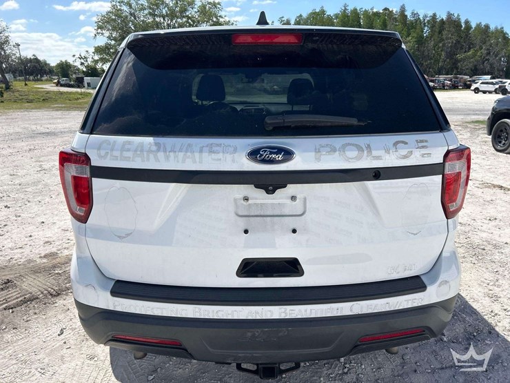 2018-ford-explorer-image-19