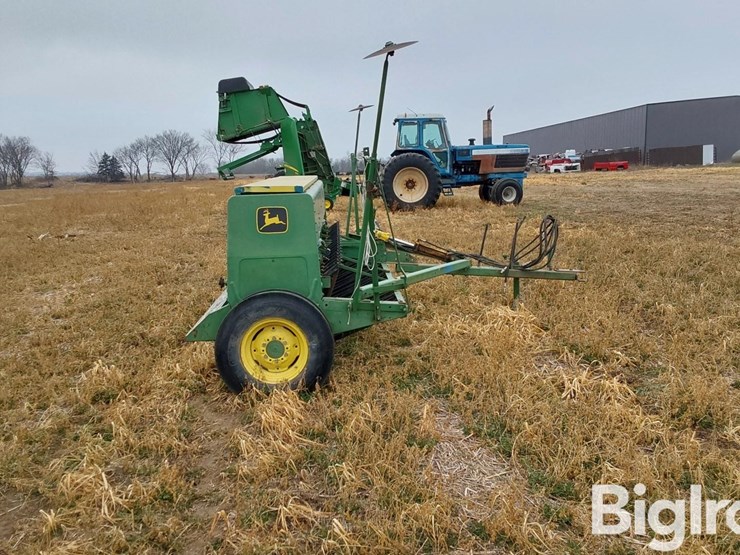 john-deere-8250-image-4