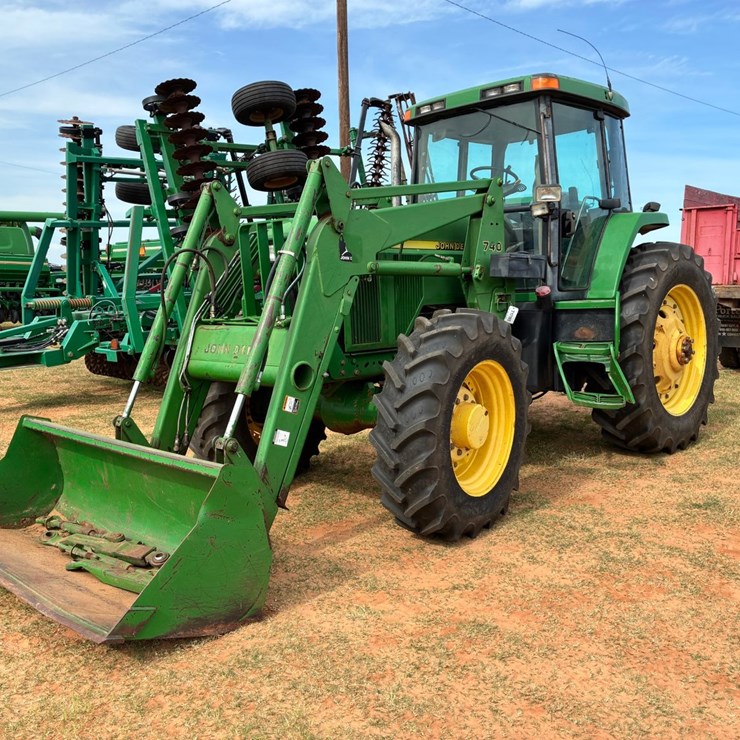 2000 JOHN DEERE 7610