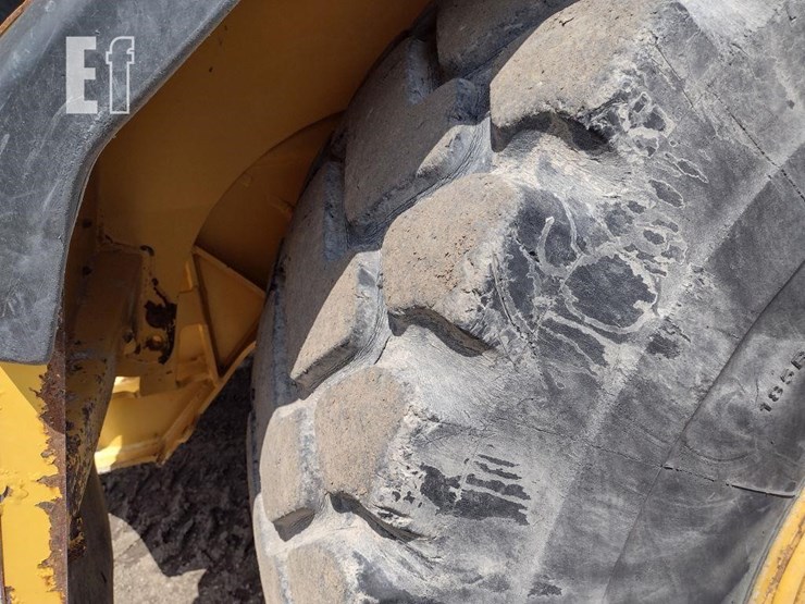 deere-300d-image-25