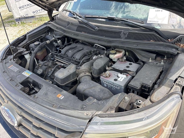 2017-ford-explorer-image-9