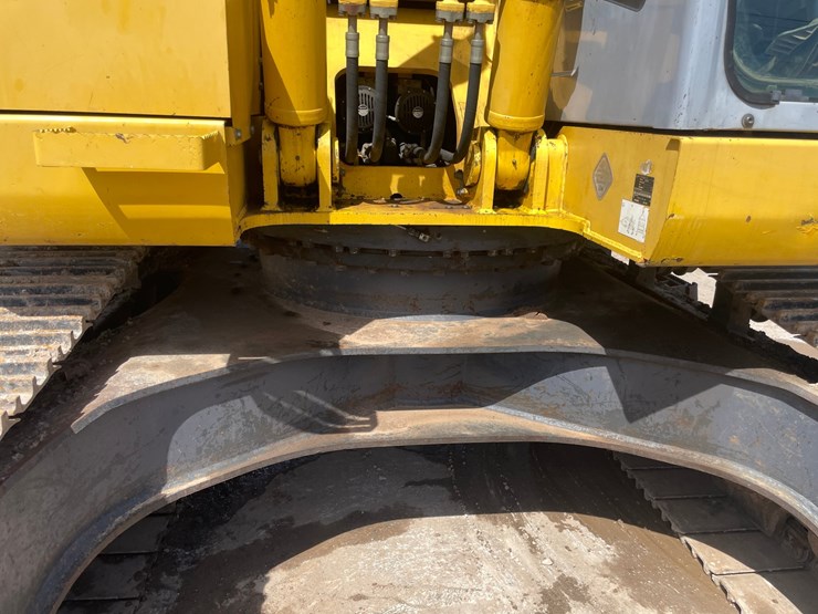 komatsu-pc308-image-38