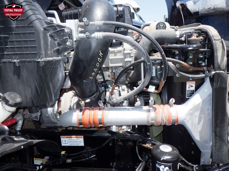 2022-freightliner-cascadia-116-image-21