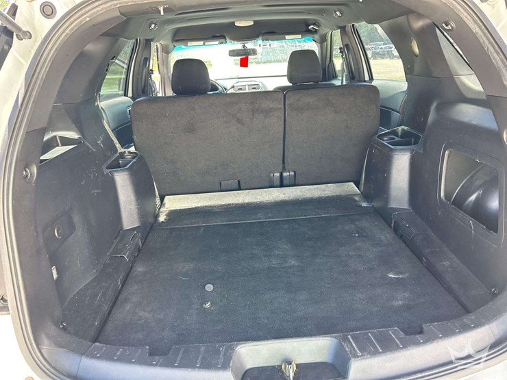 2016-ford-explorer-image-24