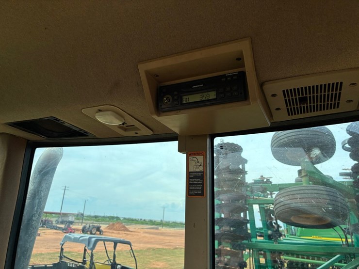 2000-john-deere-7610-image-17
