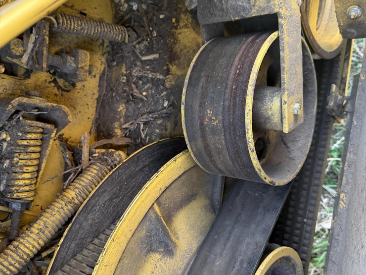 new-holland-tr86-image-17