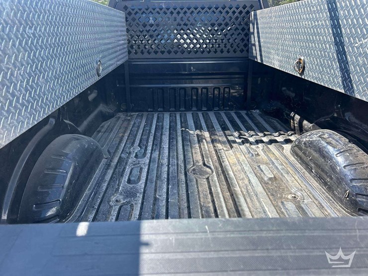 2022-ford-f250-image-27
