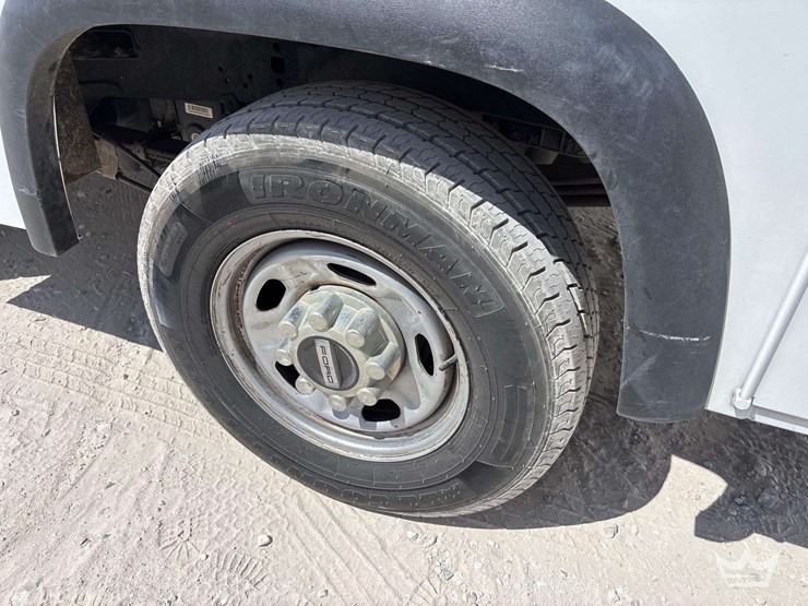2021-ford-f250-image-36