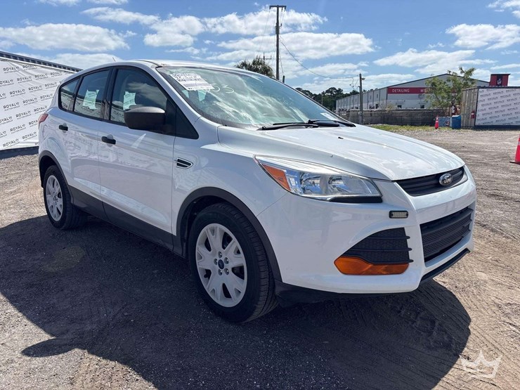 2016-ford-escape-image-2