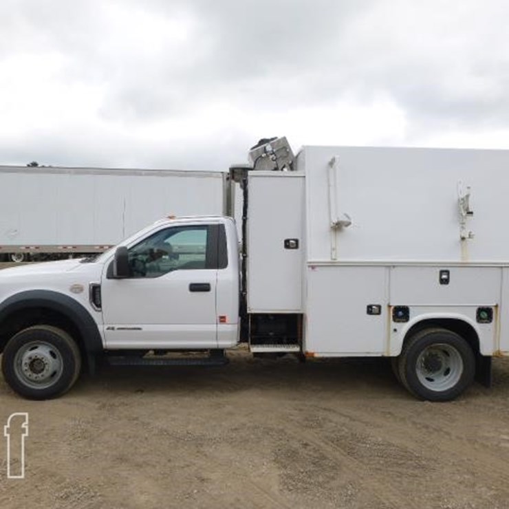 2017 FORD F550
