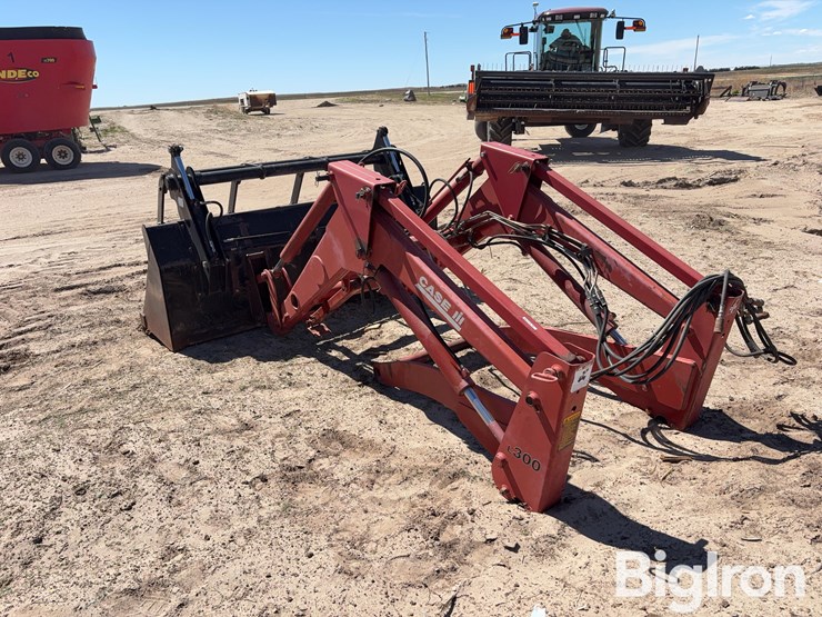 case-ih-l300-image-7