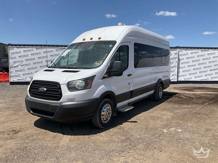 2019-ford-transit-image-1