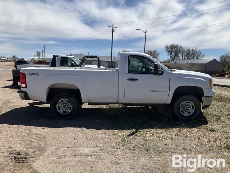 2007-gmc-sierra-2500-image-4