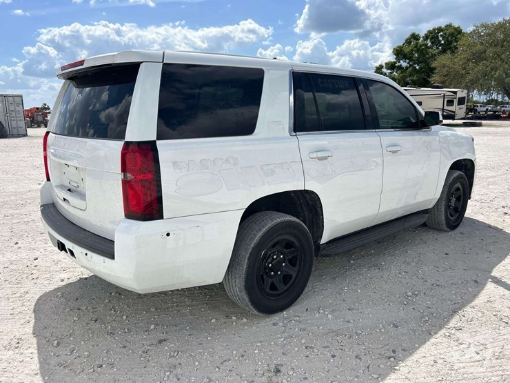 2020-chevrolet-tahoe-image-3