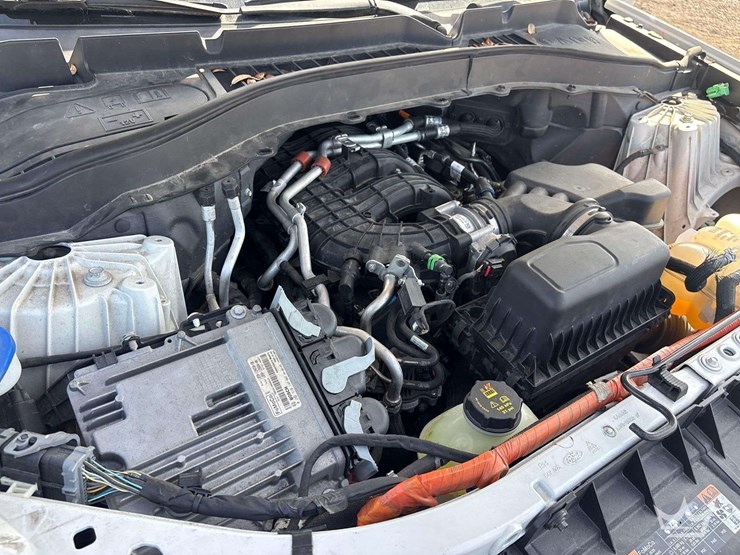 2020-ford-explorer-image-9