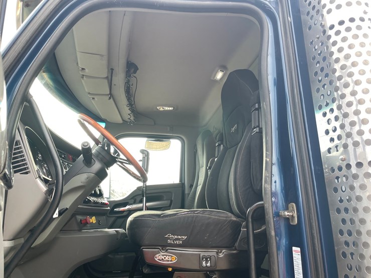 2015-kenworth-t880-image-74